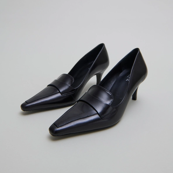 Escarpins à pattes en cuir noir | BLONDIE | Jonak
