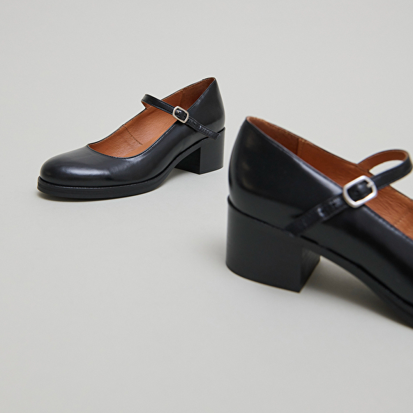 Babies à talons en cuir noir | ARISTOTE | Jonak