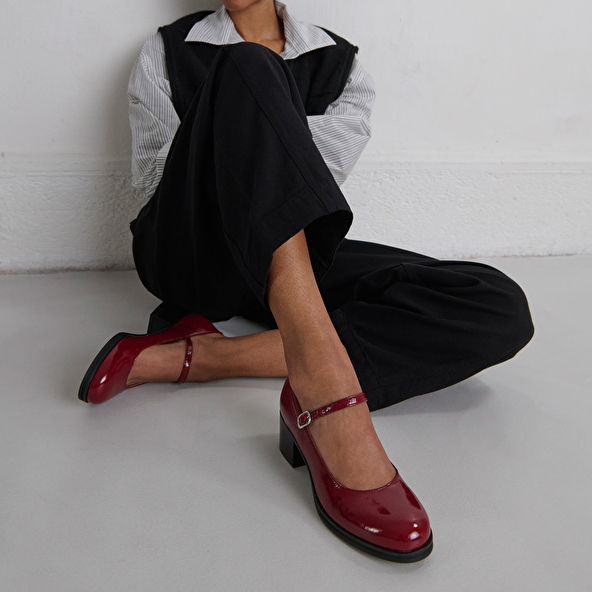 Babies à talons en vernis plissé rouge carmin | ARISTOTE | Jonak