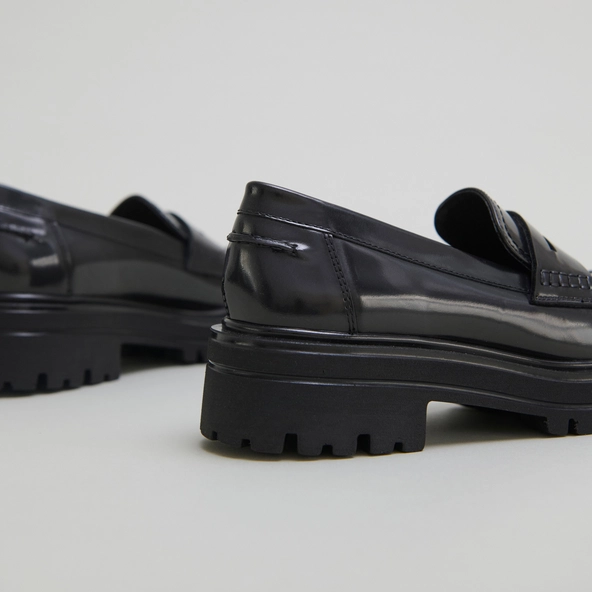 Mocassins à semelles crantées en cuir patiné gris | ALFI | Jonak