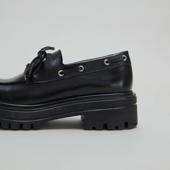 Derbies à lacets en cuir noir | ANGELUS | Jonak