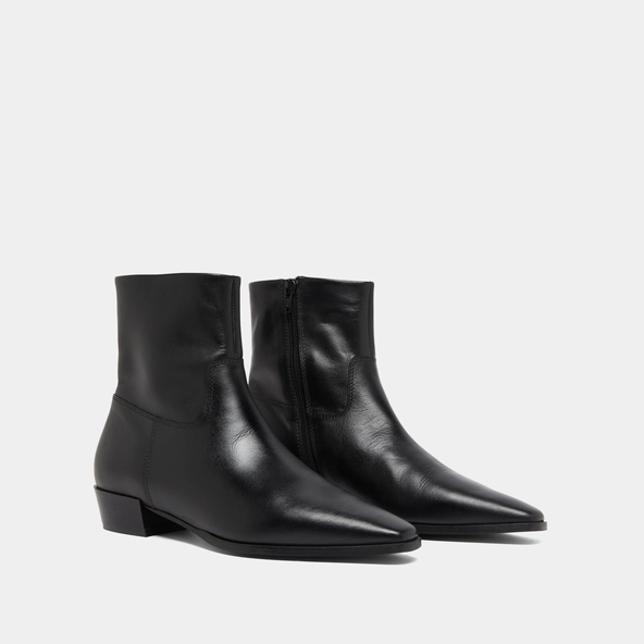 Boots à bouts pointus en cuir noir | PACHA | Jonak