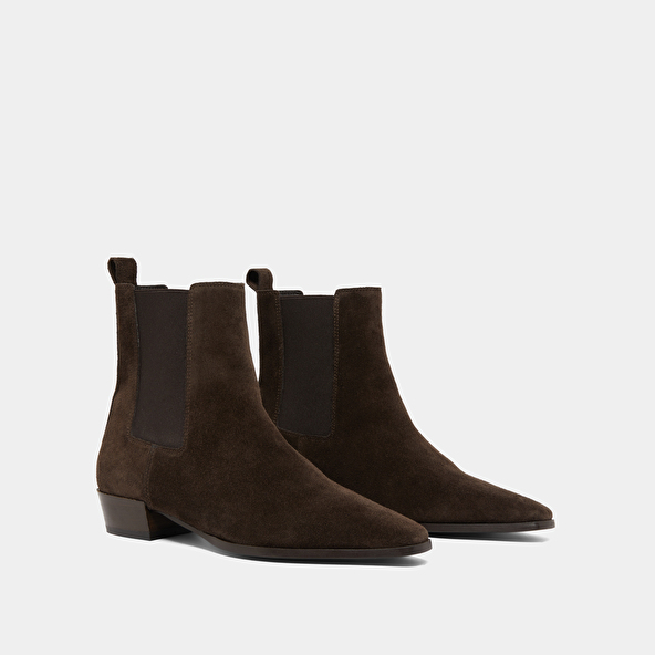 Boots à légers talons biseautés et bouts pointus en croute marron foncé | PAPAYE | Jonak