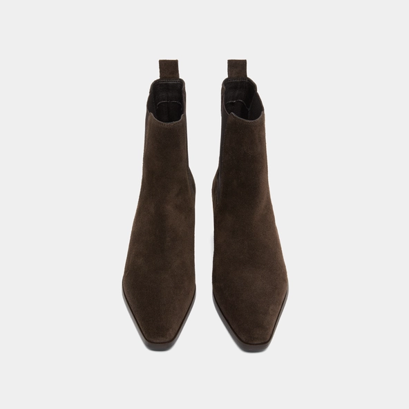Boots à légers talons biseautés et bouts pointus en croute marron foncé | PAPAYE | Jonak