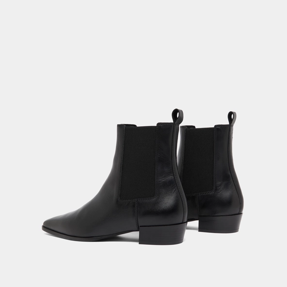 Boots à légers talons biseautés et bouts... en cuir noir | PAPAYE | Jonak