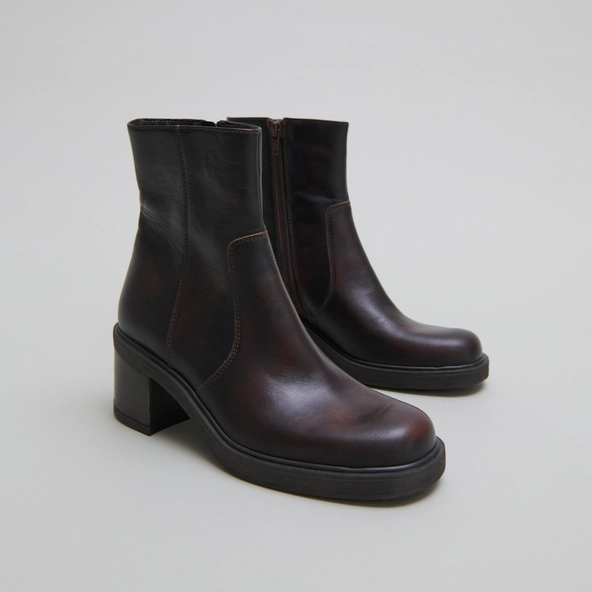 Boots à talons en cuir patiné marron | PANDA | Jonak