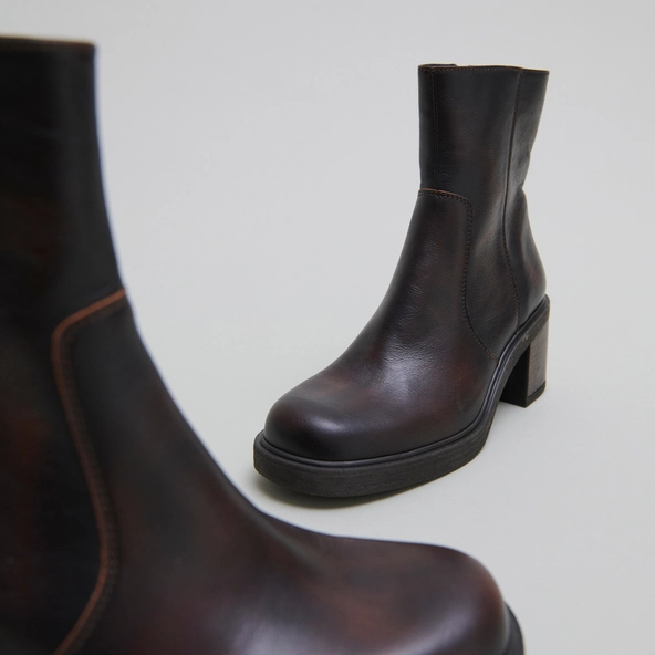 Boots à talons en cuir patiné marron | PANDA | Jonak