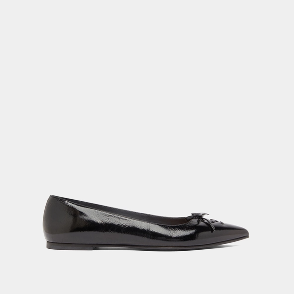 Ballerines lacées à bouts pointus en cuir brillant noir | DAMY | Jonak