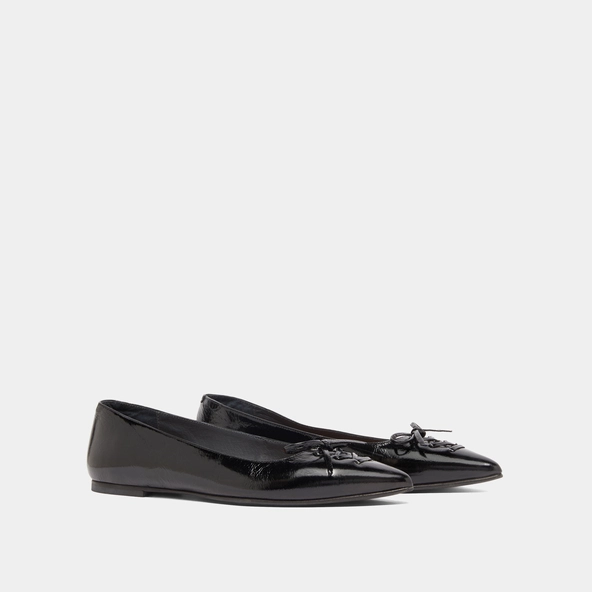 Ballerines lacées à bouts pointus en cuir brillant noir | DAMY | Jonak