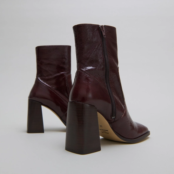 Bottines à talons et bouts carrés en cuir brillant chocolat | VIDAL | Jonak