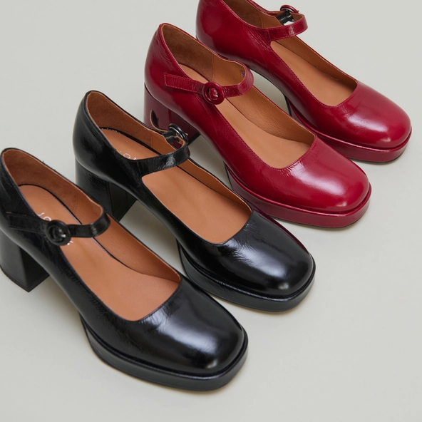 Babies à talons et brides uniques en cuir brillant noir | VUELO | Jonak