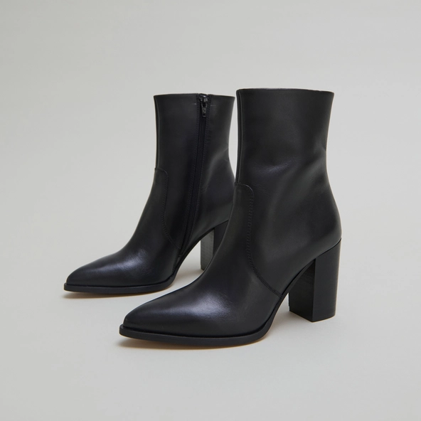 Bottines à talons en cuir noir | PERLE | Jonak
