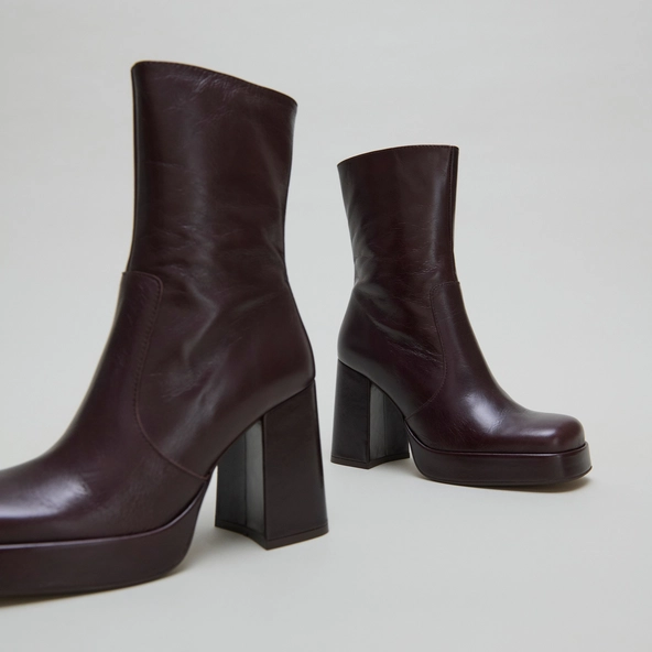 Bottines à talons et à bouts carrés en cuir vieilli chocolat | BEN | Jonak