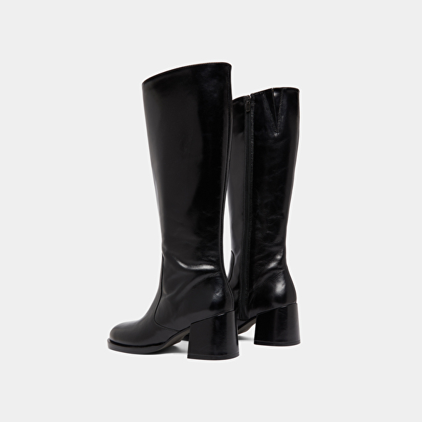 Bottes à talons et bouts arrondis en cuir noir | BIENVENUE | Jonak