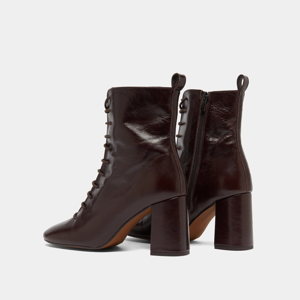 Bottines &agrave; talons et &agrave; lacets en cuir vieilli chocolat | BOSE | Jonak