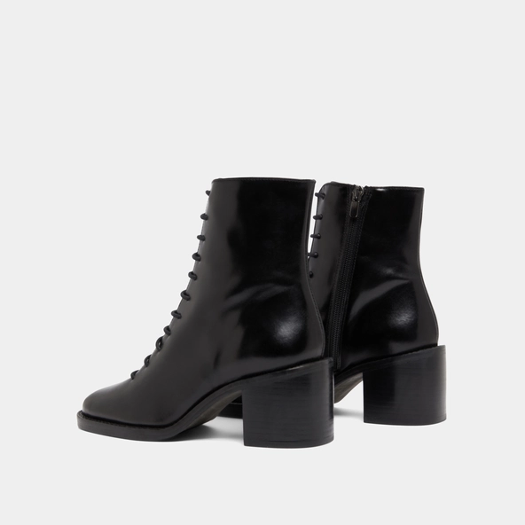 Bottines &agrave; lacets et talons d&eacute;bordants en cuir noir | BRINDILLE | Jonak