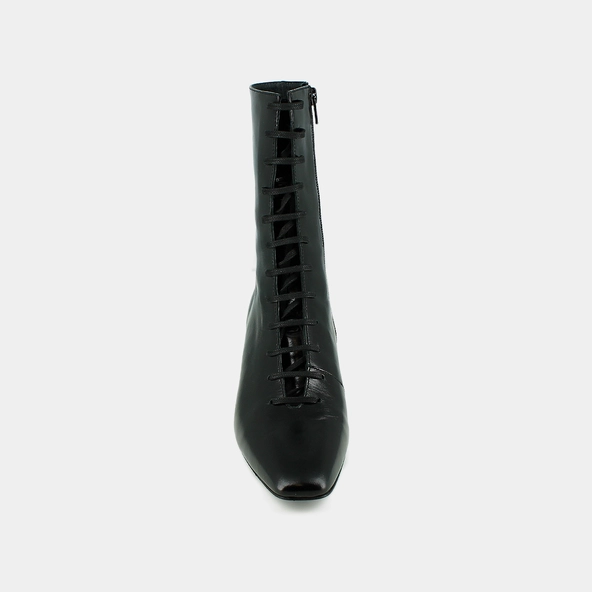 Bottines à lacets en cuir vieilli noir | DOXA | Jonak