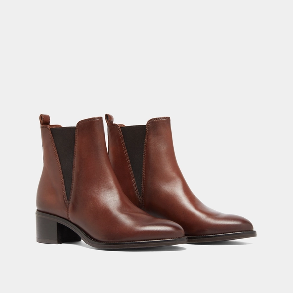 Bottines à élastiques triangulaires en cuir patiné cognac | CHILO | Jonak